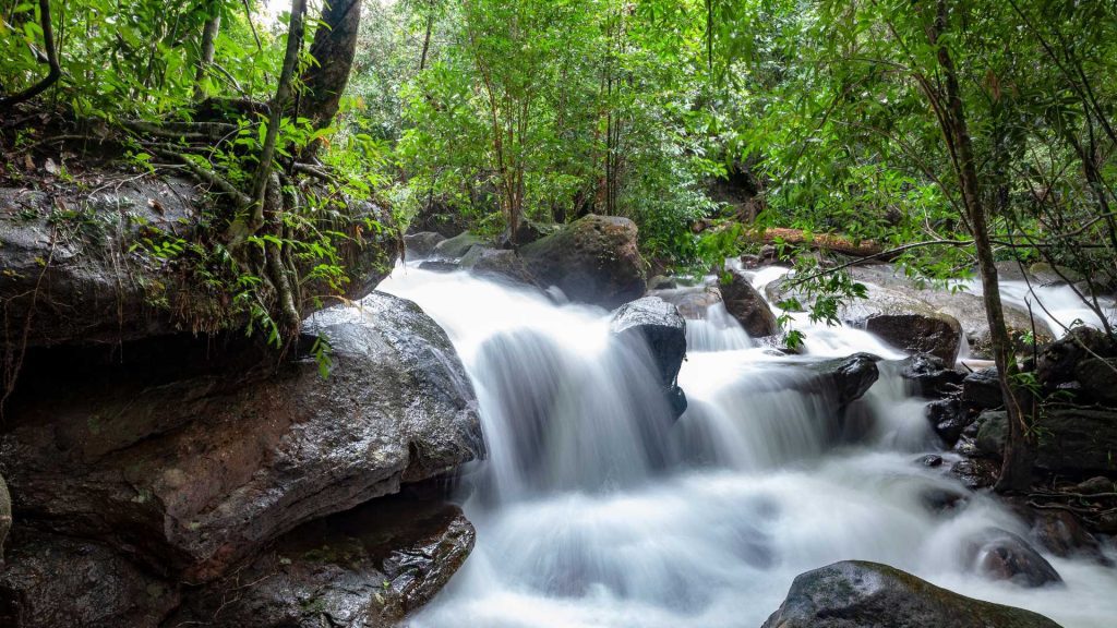 phu quoc waterfall (2)