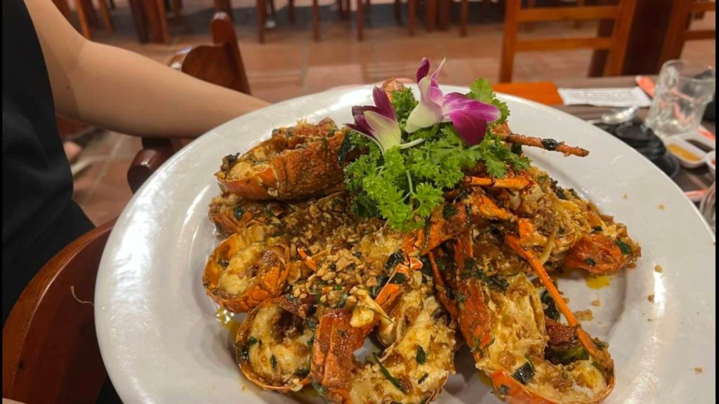 Nhà hàng hải sản Làng Cá