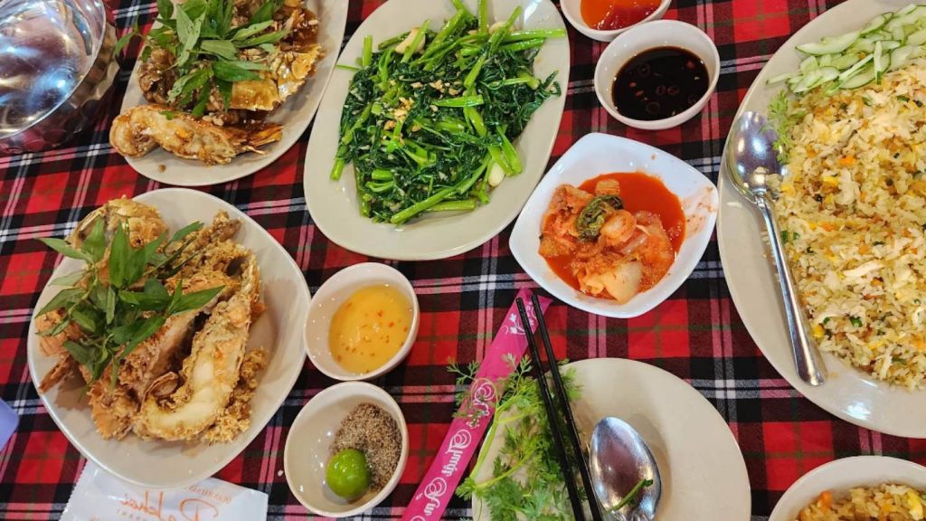 Ra Khoi Restaurant