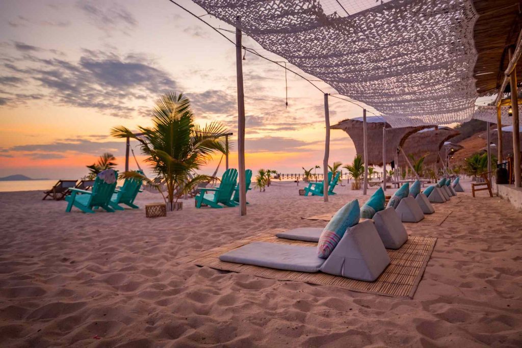 best beach bars in Phu Quoc (3)
