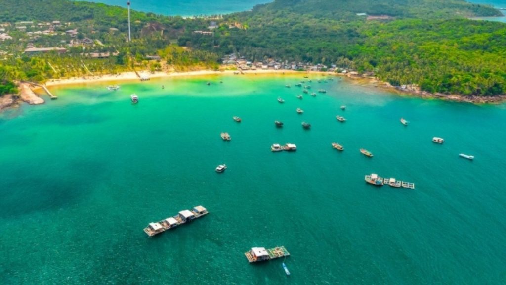 4 Day-3 Nights Romantic Package in Phu Quoc with Cassia Cottage