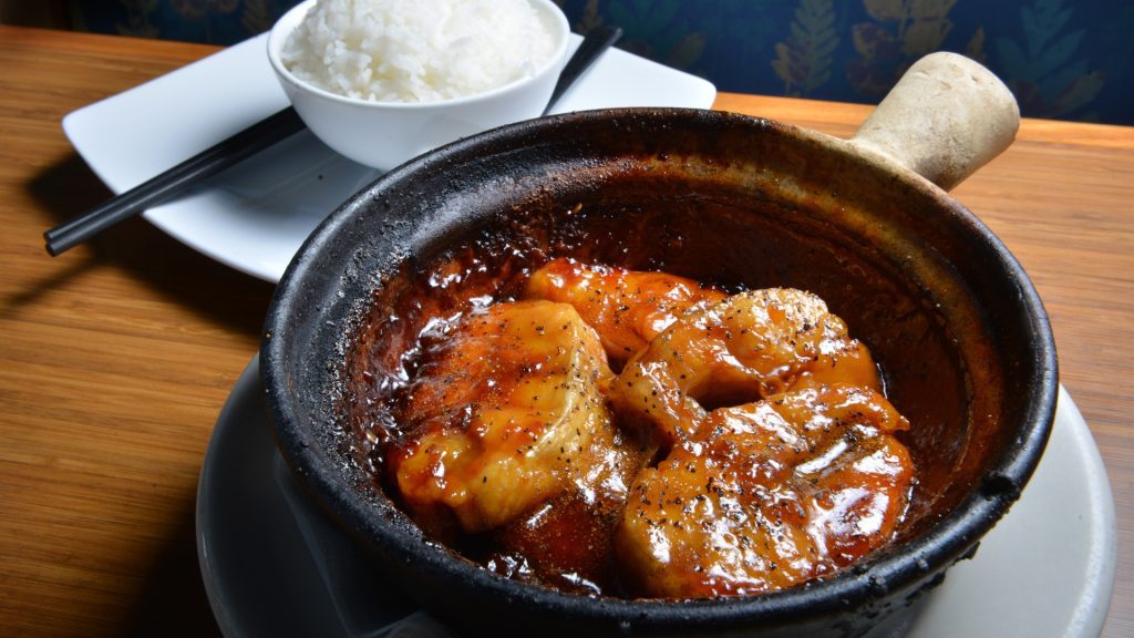 clay pot fish at the spice house, cassia cottage